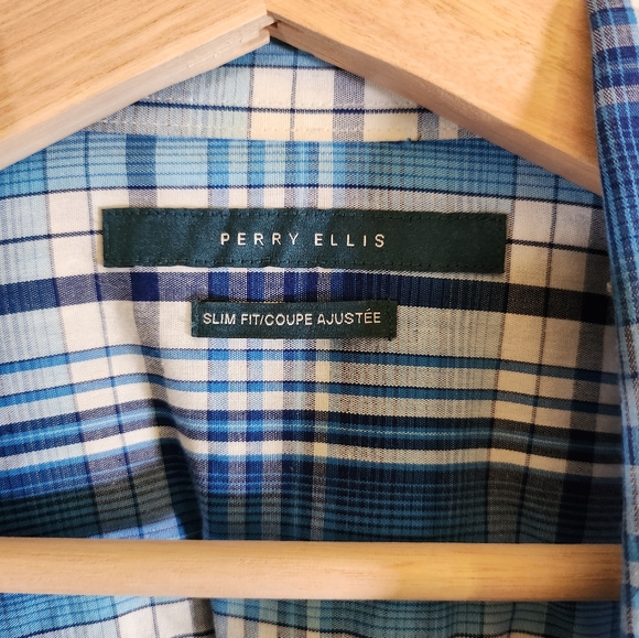 Men's Perry Ellis Casual Button-up, collared shirt, sleeve roll-up buttons - Picture 3 of 4